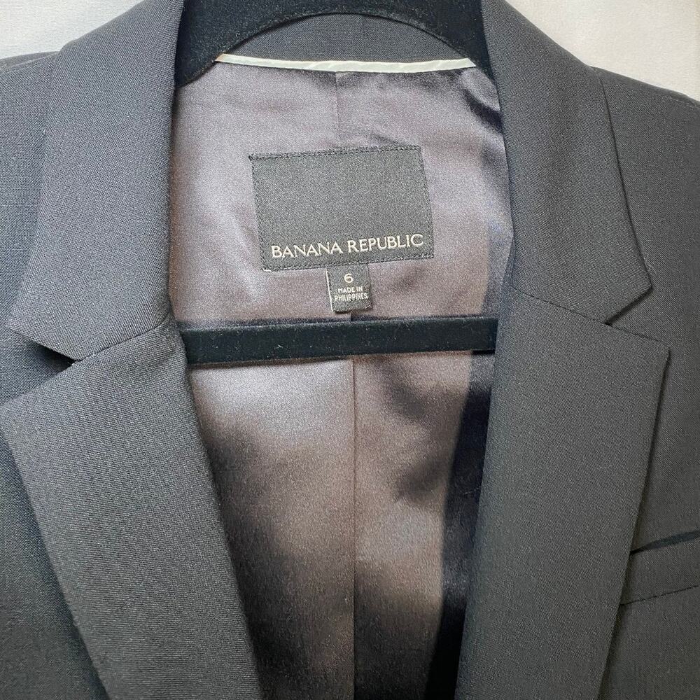 Banana Republic - Black Blazer - Women's Size 6 - Picture 3 of 11